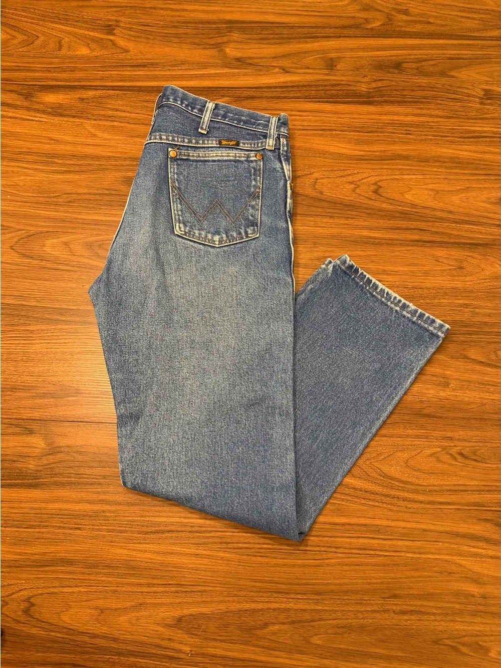 Wrangler 13 MWZ Cowboy Cut Jeans 34x32 Vintage faded Blue Denim Western